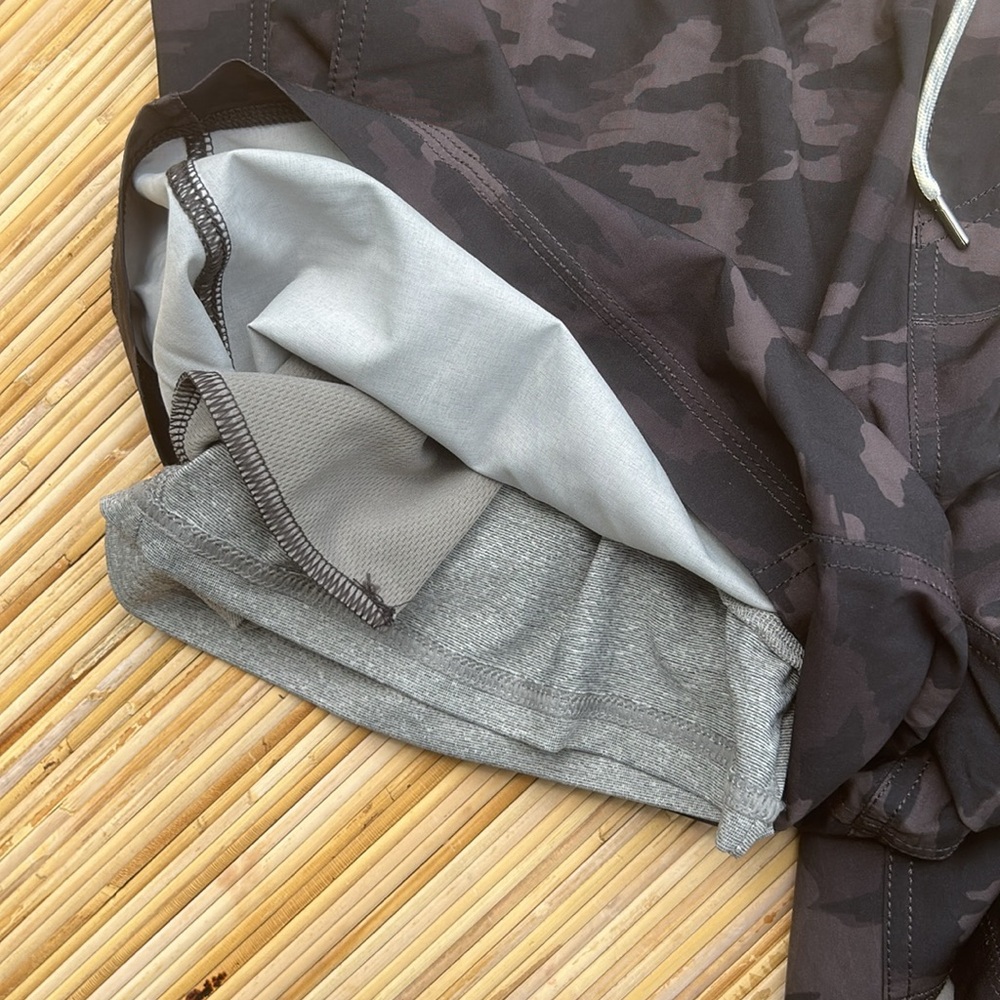 Vuori Kore Black and Grey Camo Shorts 7" - Lined - Picture 8 of 9